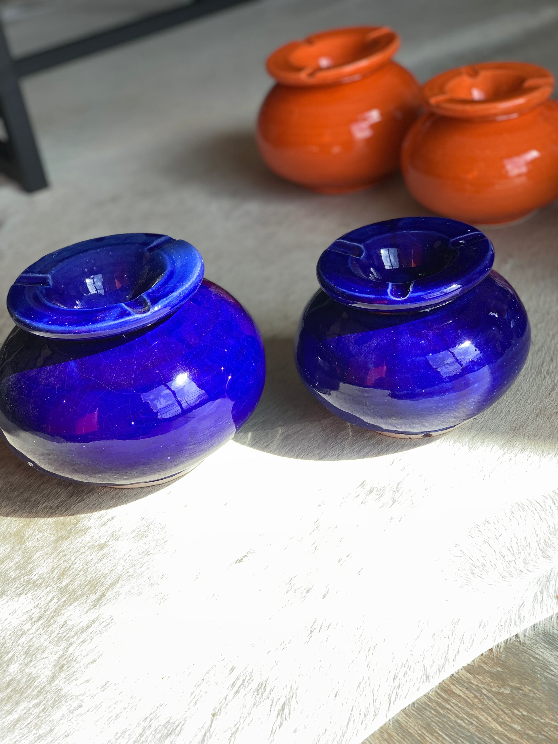 Unieke blauwe handgemaakte asbak